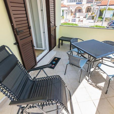 Apartment Luiza With Terrace Башка Екстер'єр фото