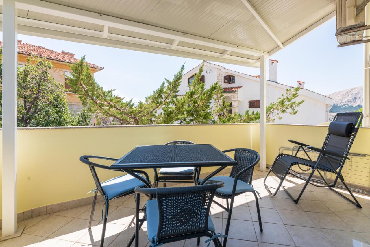 Apartment Luiza With Terrace Башка Екстер'єр фото